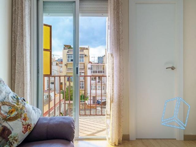 Piso en venta en calle De Sanfeliu, Hospitalet de Llobregat, L´, de 73 m² 3 habitaciones por 259.000