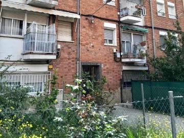 Piso en venta en calle De Sant Crispí, Terrassa, de 61 m² 2 habitaciones por 89.000