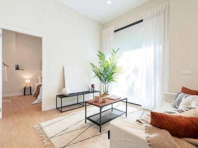 Piso en venta en calle De Sant Antoni Maria Claret, Barcelona, de 118 m² 4 habitaciones por 425.000