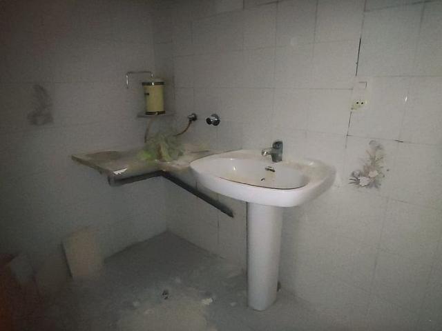 Piso en venta en calle De Sant Antoni Abat, Barcelona, de 69 m² 2 habitaciones por 175.000