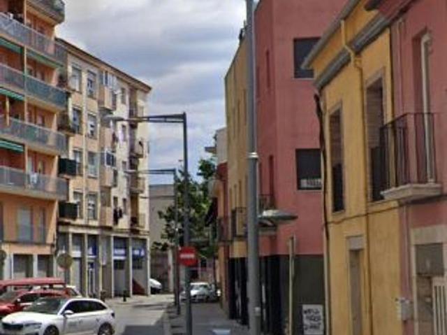 Piso en venta en calle De Sant Antoni, Salt, de 114 m² 4 habitaciones por 75.000