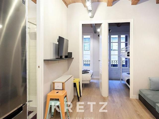 Piso en venta en calle De Ros de Olano, Barcelona, de 37 m² 2 habitaciones por 445.000