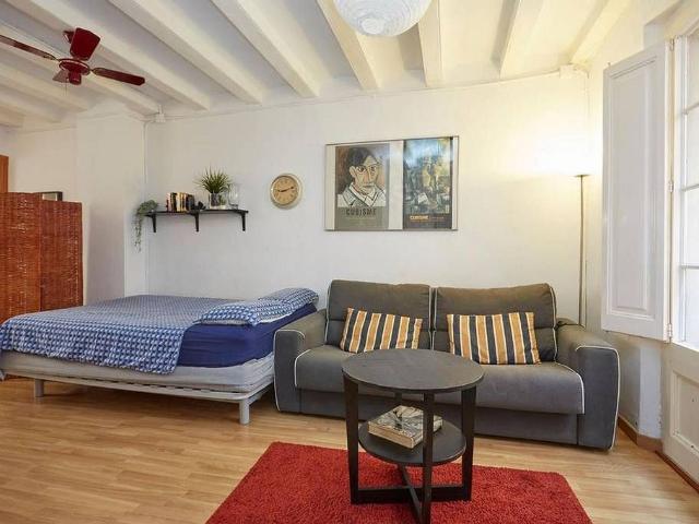 Piso en venta en calle De Sant Bonaventura, Barcelona, de 45 m² 1 habitación por 200.000