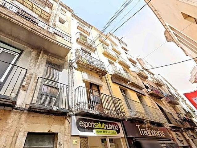 Piso en venta en calle De Sant Blai, Tortosa, de 44 m² 3 habitaciones por 19.000