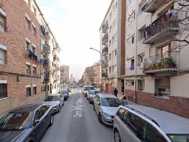Piso en venta en calle De Sant Damià, Terrassa, de 70 m² 2 habitaciones por 100.000