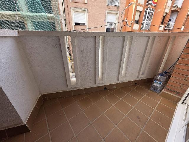 Piso en venta en calle De Sant Francesc, Santa Coloma de Gramanet, de 90 m² 4 habitaciones por 311.000