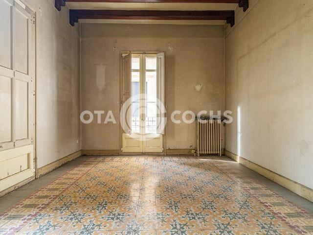 Piso en venta en calle De Sant Joan, Reus, de 161 m² 4 habitaciones por 220.000