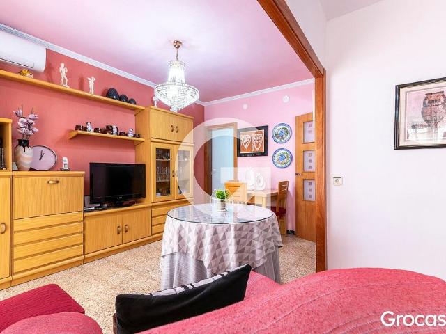 Piso en venta en calle De Sant Just Desvern, Sant Joan Despí, de 55 m² 2 habitaciones por 229.000