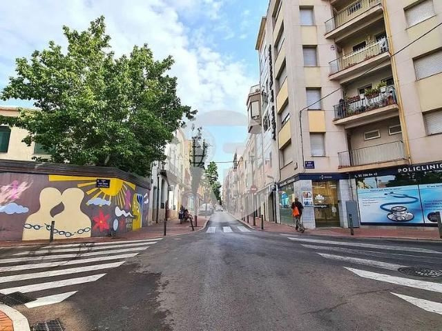 Piso en venta en calle De Sant Leopold, Terrassa, de 78 m² 2 habitaciones por 242.900