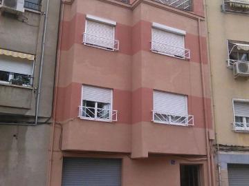 Piso en venta en calle De Sant Lluís, Cornellà de Llobregat, de 51 m² 3 habitaciones por 131.000
