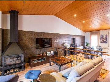 Piso en venta en calle De Sant Llorenç, Matadepera, de 141 m² 4 habitaciones por 440.000