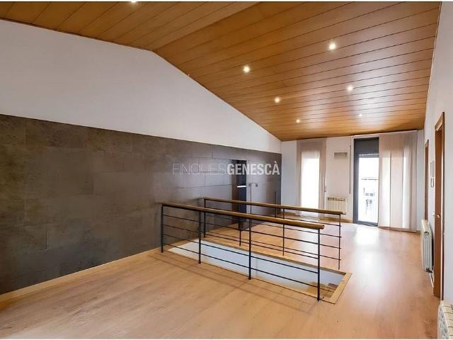 Piso en venta en calle De Sant Llorenç, Matadepera, de 141 m² 4 habitaciones por 440.000