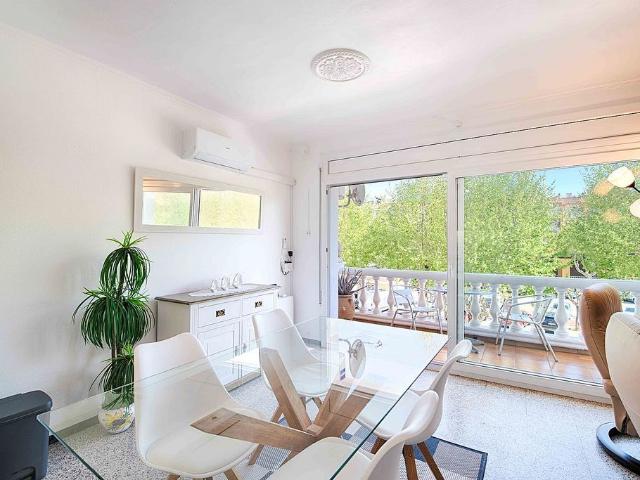 Piso en venta en calle De Sant Morí, Castelló d´Empúries, de 55 m² 2 habitaciones por 181.000