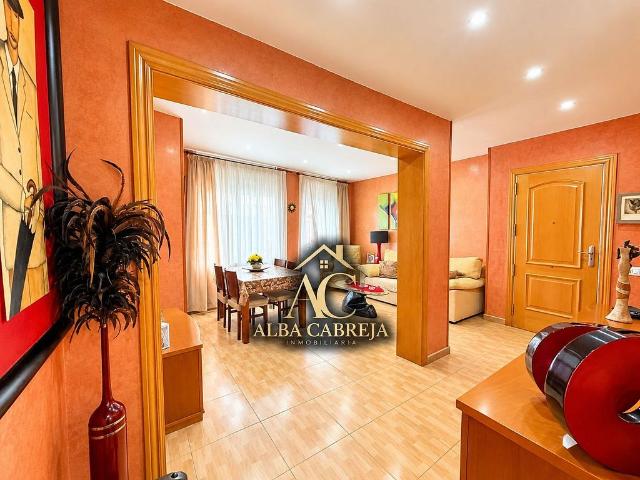 Piso en venta en calle De Sant Mateu, Vallirana, de 84 m² 2 habitaciones por 299.000
