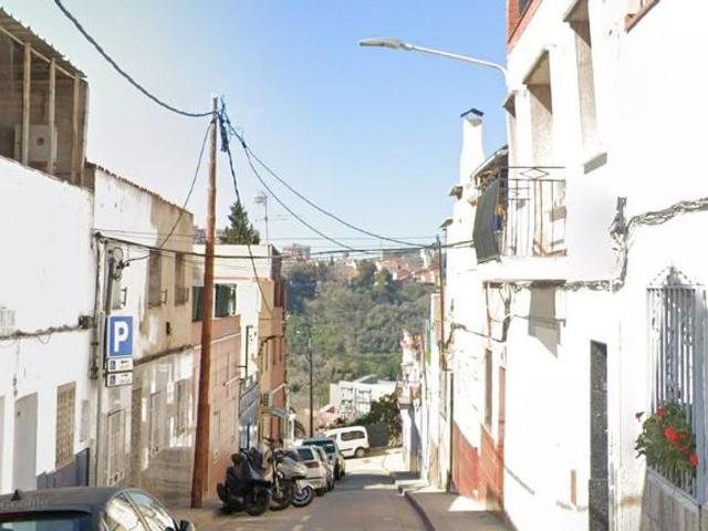 Piso en venta en calle De Sant Maurici, Sabadell, de 50 m² 2 habitaciones por 34.510