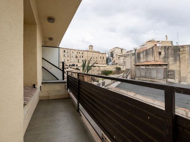 Piso en venta en calle De Sant Magí, Tarragona, de 72 m² 3 habitaciones por 92.000