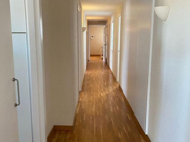 Piso en venta en calle De Sant Marc, Terrassa, de 110 m² 5 habitaciones por 165.000