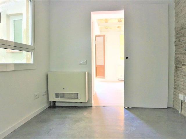 Piso en venta en calle De Sant Martí, Barcelona, de 40 m² 1 habitación por 184.000
