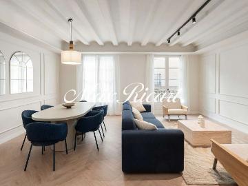 Piso en venta en calle De Sant Pau, Barcelona, de 110 m² 3 habitaciones por 599.000