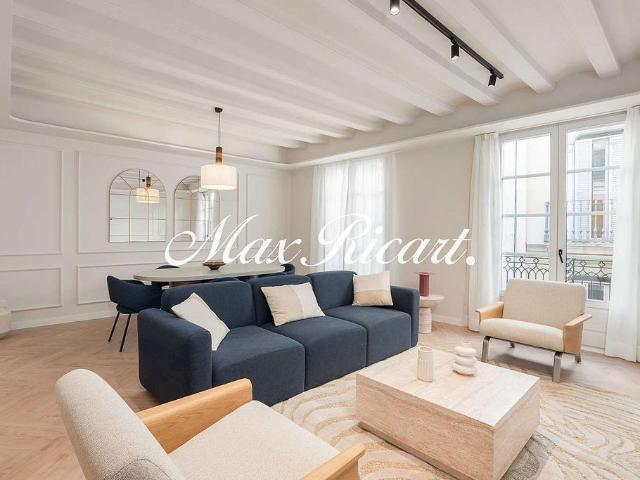 Piso en venta en calle De Sant Pau, Barcelona, de 110 m² 3 habitaciones por 550.000