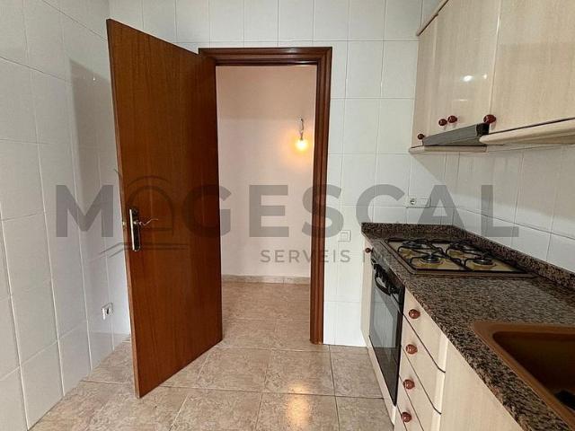 Piso en venta en calle De Sant Pau, Caldes de Montbui, de 57 m² 3 habitaciones por 220.000