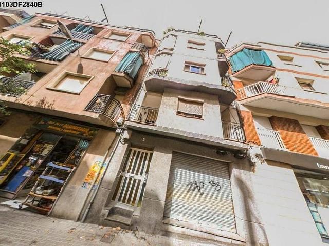 Piso en venta en calle De Sant Pere, Hospitalet de Llobregat, L´, de 55 m² 2 habitaciones por 140.800
