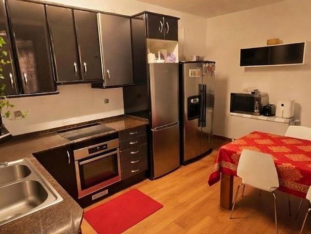Piso en venta en calle De Sant Pere Més Alt, Barcelona, de 146 m² 5 habitaciones por 675.000