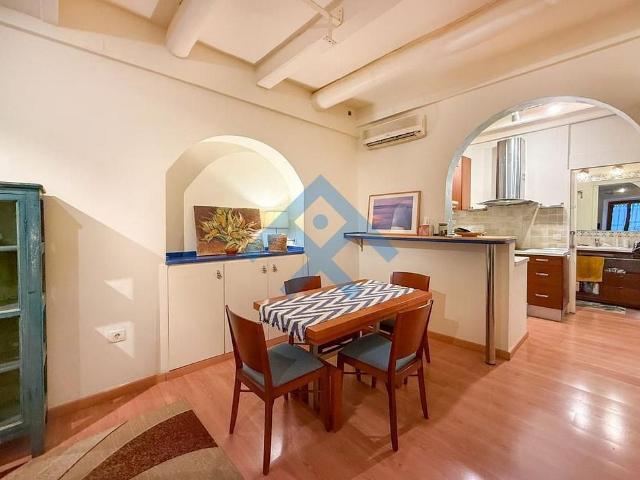 Piso en venta en calle De Sant Pere, Sitges, de 59 m² 2 habitaciones por 395.000