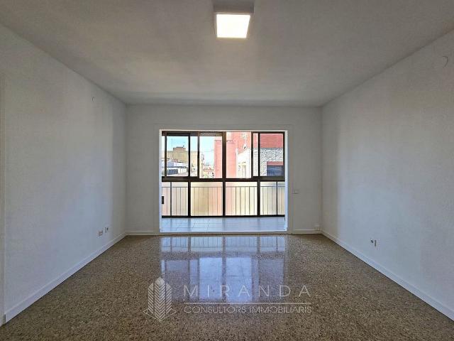 Piso en venta en calle De Sant Roc, Mollet del Vallès, de 65 m² 3 habitaciones por 225.000
