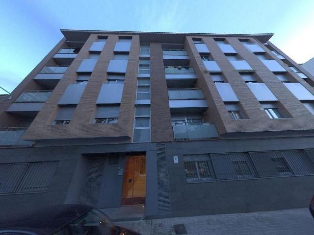 Piso en venta en calle De Sant Ramon de Penyafort, Sabadell, de 40 m² 2 habitaciones por 170.000