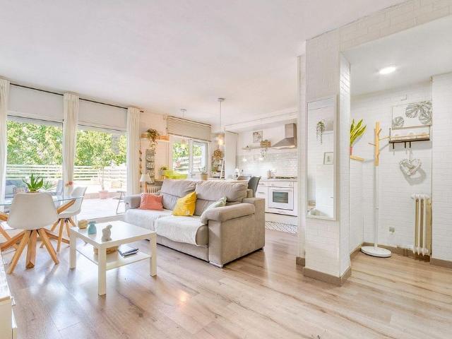 Piso en venta en calle De Santa Maria, Girona, de 52 m² 2 habitaciones por 205.000