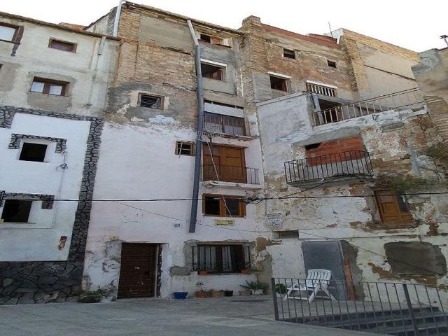 Piso en venta en calle De Santa Clara, Tortosa, de 65 m² 1 habitación por 10.300