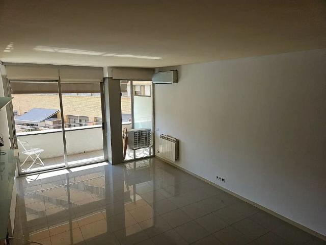 Piso en venta en calle De Santa Eugènia, Girona, de 98 m² 3 habitaciones por 299.000