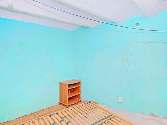 Piso en venta en calle De Santa Gemma, Barcelona, de 50 m² 1 habitación por 59.000