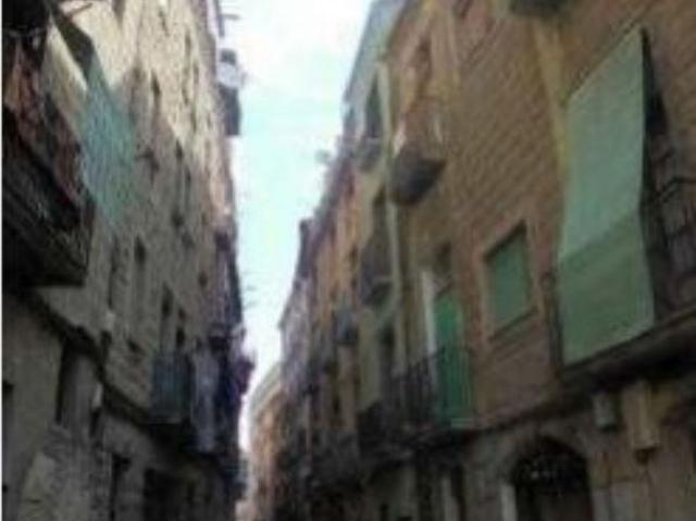 Piso en venta en calle De Santa Llúcia, Manresa, de 109 m² 3 habitaciones por 78.700