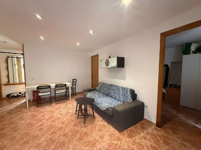 Piso en venta en calle De Santa Lluïsa de Marillac, Barcelona, de 72 m² 3 habitaciones por 399.000