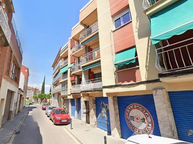 Piso en venta en calle De Santa Rosalia, Llagosta, La, de 66 m² 2 habitaciones por 110.000