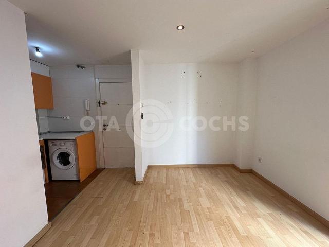 Piso en venta en calle De Santa Teresa, Reus, de 52 m² 2 habitaciones por 139.900