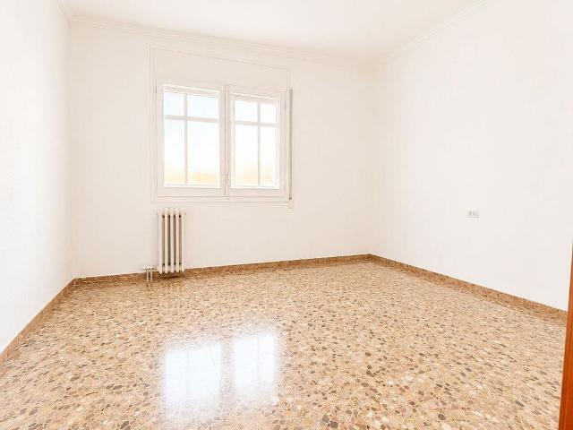 Piso en venta en calle De Santiago Rusiñol, Barcelona, de 89 m² 3 habitaciones por 445.000