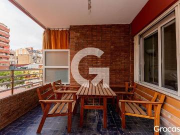 Piso en venta en calle De Santiago Ramon y Cajal, Hospitalet de Llobregat, L´, de 62 m² 3 habitaciones por 269.000