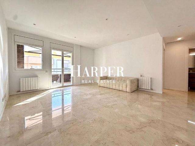 Piso en venta en calle De Sardenya, Barcelona, de 95 m² 4 habitaciones por 750.000