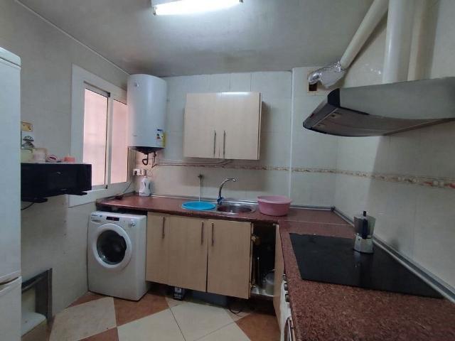 Piso en venta en calle De Saturn, Sant Adrià de Besos, de 70 m² 3 habitaciones por 140.000