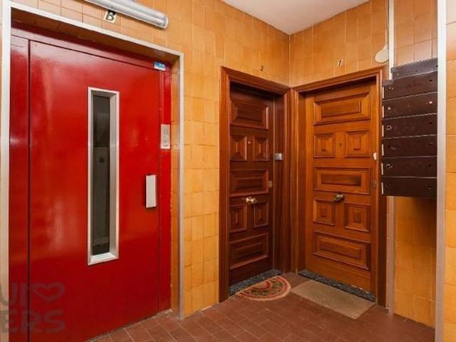 Piso en venta en calle De Sau, Sabadell, de 73 m² 3 habitaciones por 123.000