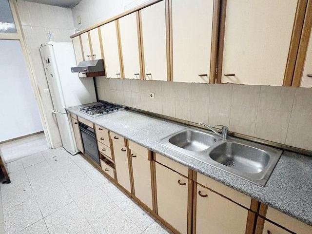 Piso en venta en calle De Selva de Mar, Barcelona, de 80 m² 3 habitaciones por 420.000