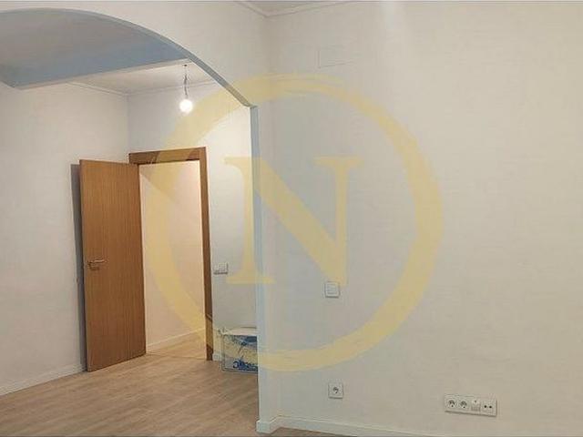 Piso en venta en calle De Sepúlveda, Barcelona, de 62 m² 2 habitaciones por 325.000