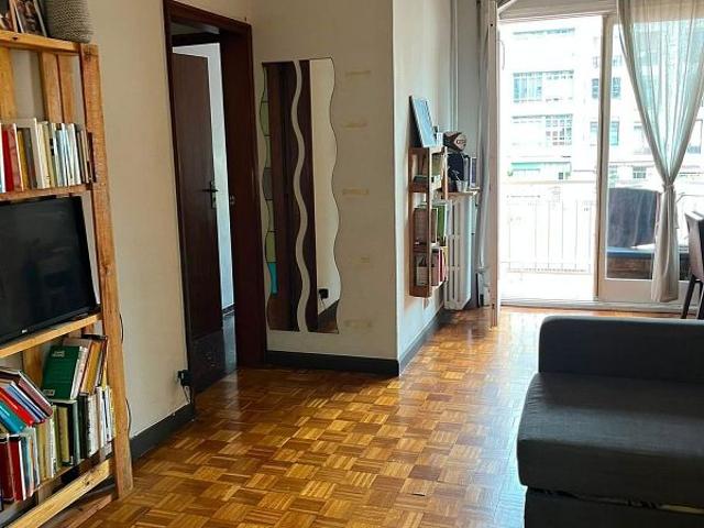 Piso en venta en calle De Sepúlveda, Barcelona, de 65 m² 3 habitaciones por 375.000