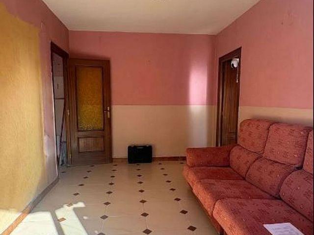 Piso en venta en calle De Sigüenza, Barcelona, de 73 m² 3 habitaciones por 215.000