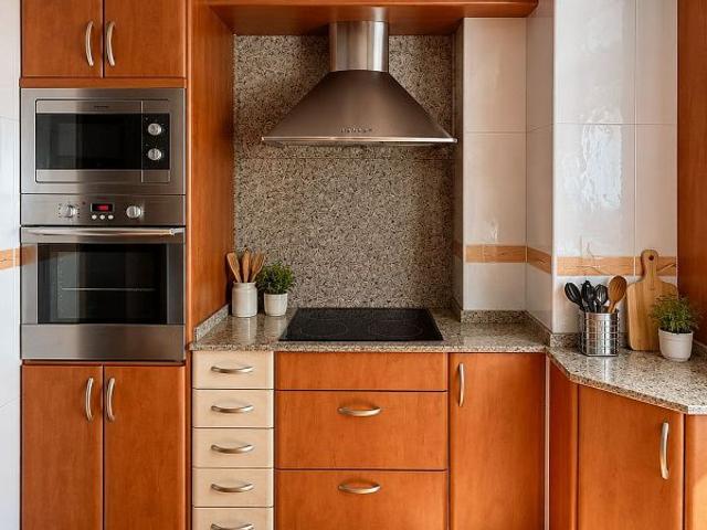 Piso en venta en calle De Sitges, Badalona, de 71 m² 3 habitaciones por 220.000