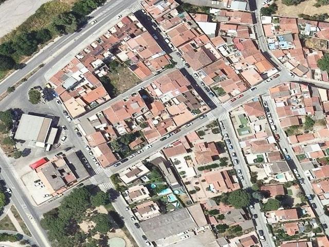 Piso en venta en calle De Turonet, Terrassa, de 90 m² 4 habitaciones por 150.000