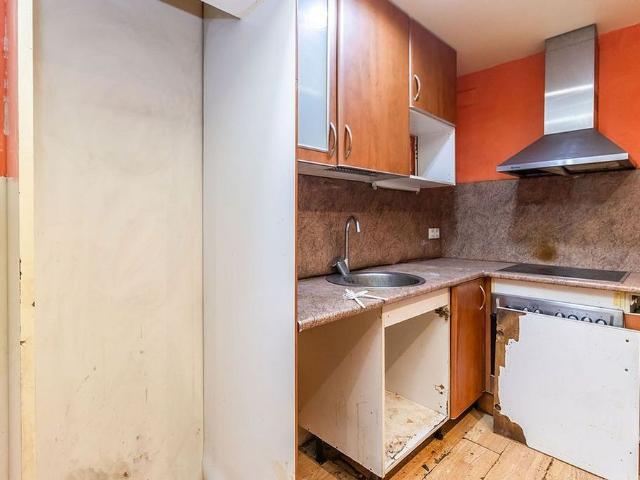Piso en venta en calle De Tagamanent, Barcelona, de 60 m² 2 habitaciones por 329.000